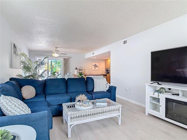 910 MAPLE STREET A & B, New Smyrna Beach, FL 32169
