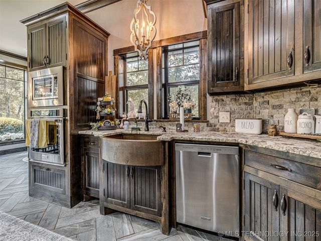 12354 S 241st East Avenue, Broken Arrow, OK 74014