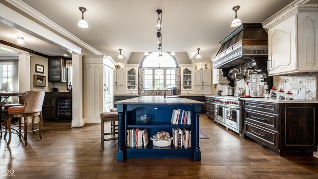 1089 Laurelwood, Carmel, IN 46032
