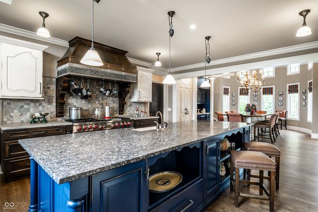 1089 Laurelwood, Carmel, IN 46032