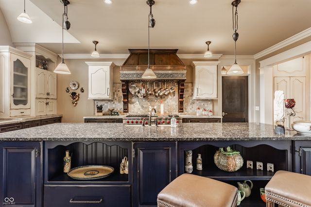 1089 Laurelwood, Carmel, IN 46032