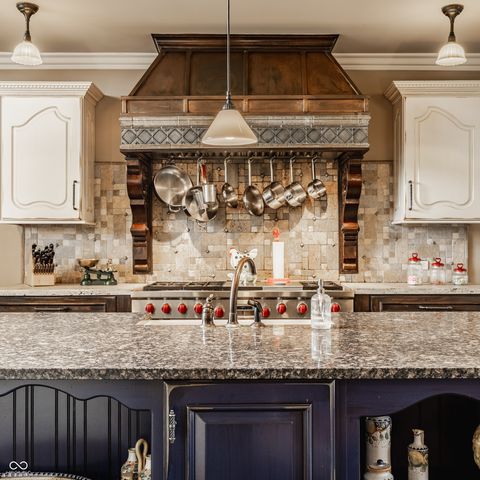 1089 Laurelwood, Carmel, IN 46032