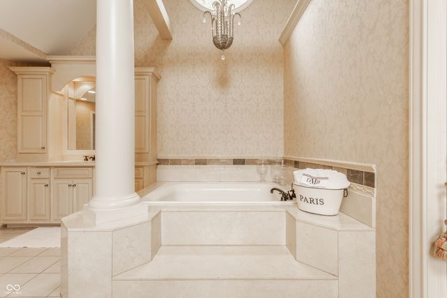 1089 Laurelwood, Carmel, IN 46032