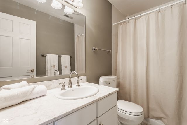 1089 Laurelwood, Carmel, IN 46032