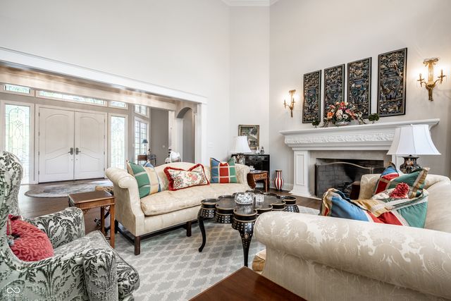 1089 Laurelwood, Carmel, IN 46032