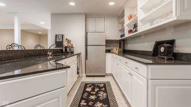 1089 Laurelwood, Carmel, IN 46032