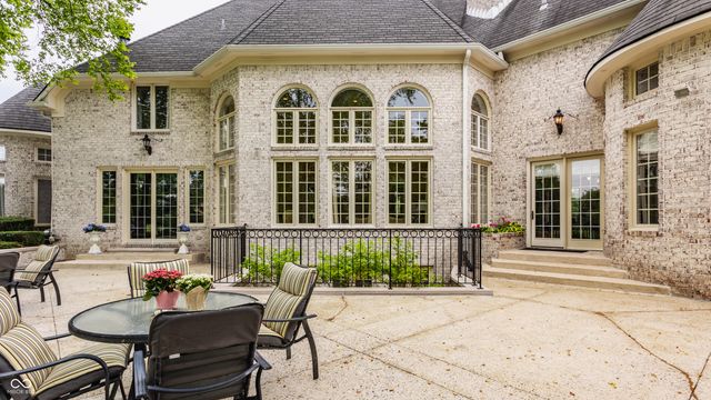 1089 Laurelwood, Carmel, IN 46032