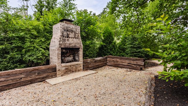 1089 Laurelwood, Carmel, IN 46032