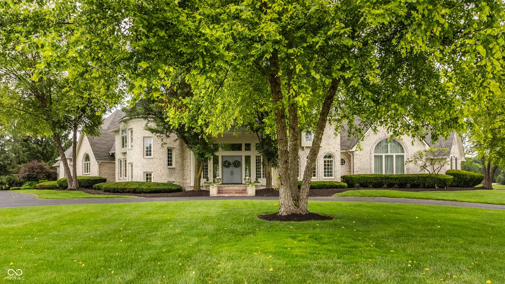 1089 Laurelwood, Carmel, IN 46032