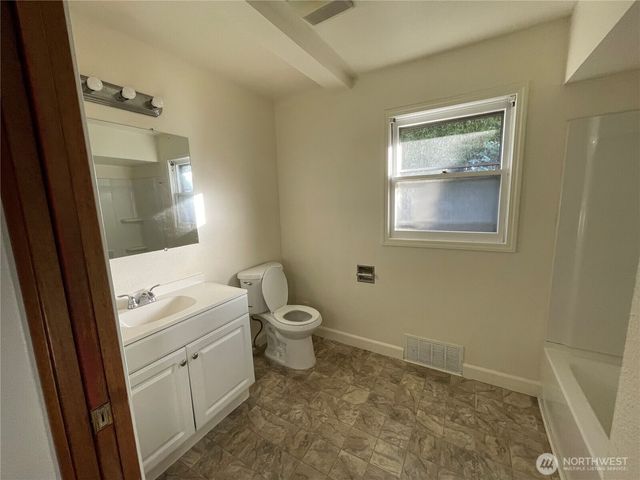 4904 14th, Lacey, WA 98503