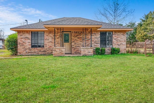 315 County Road 44100, Powderly, TX 75473
