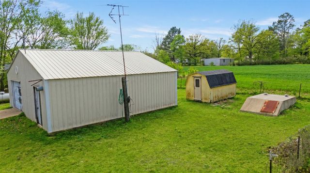 315 County Road 44100, Powderly, TX 75473