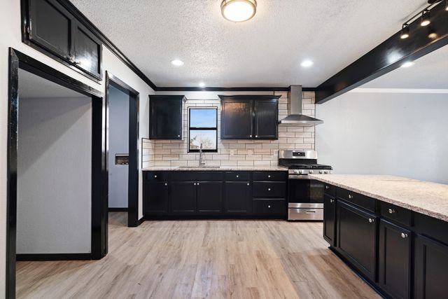 315 County Road 44100, Powderly, TX 75473