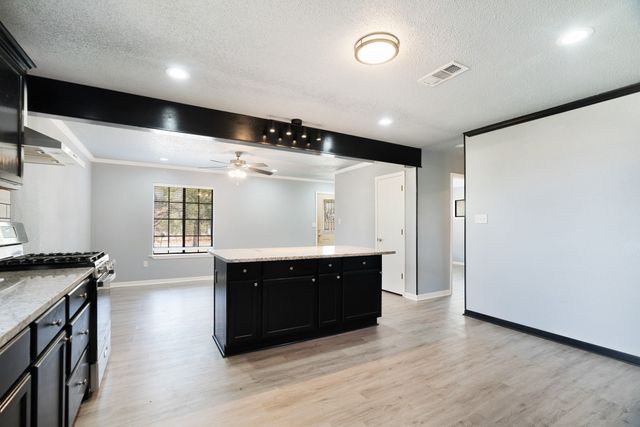 315 County Road 44100, Powderly, TX 75473