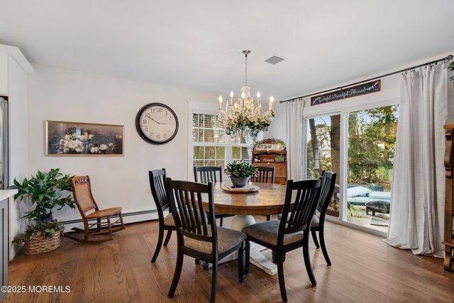 16 Zapata Court, Toms River, NJ 08757