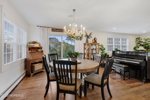 16 Zapata Court, Toms River, NJ 08757