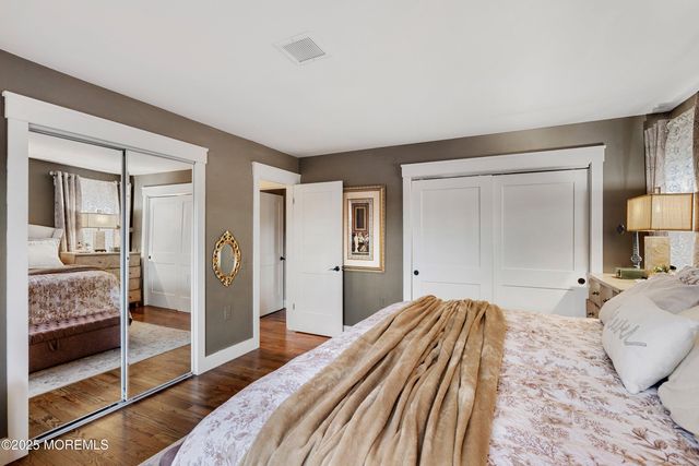 16 Zapata Court, Toms River, NJ 08757