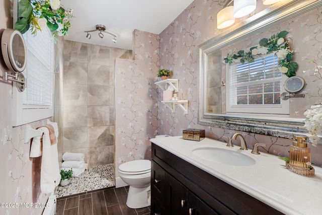 16 Zapata Court, Toms River, NJ 08757