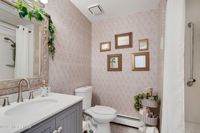 16 Zapata Court, Toms River, NJ 08757