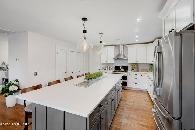 16 Zapata Court, Toms River, NJ 08757