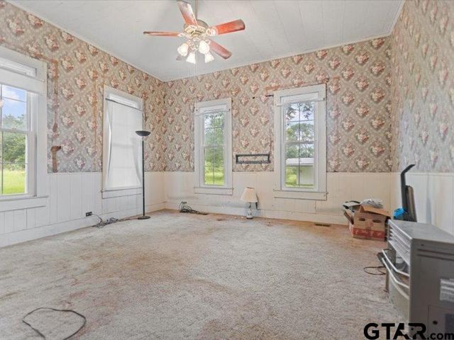 529 E FM 323, Palestine, TX 75801