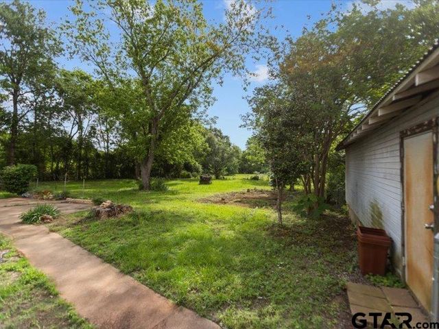 529 E FM 323, Palestine, TX 75801