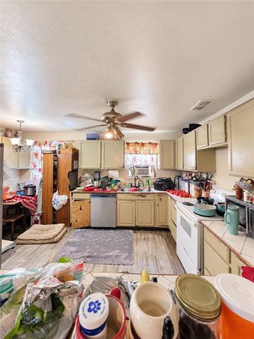 1913 Sandy Way, Corpus Christi, TX 78418