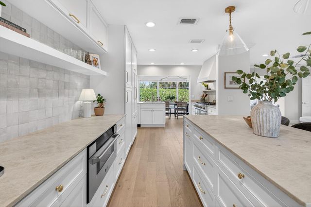 525 Sunset Road, Boynton Beach, FL 33435