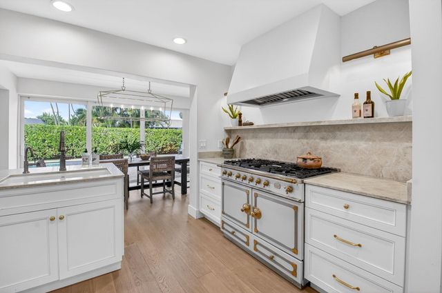 525 Sunset Road, Boynton Beach, FL 33435