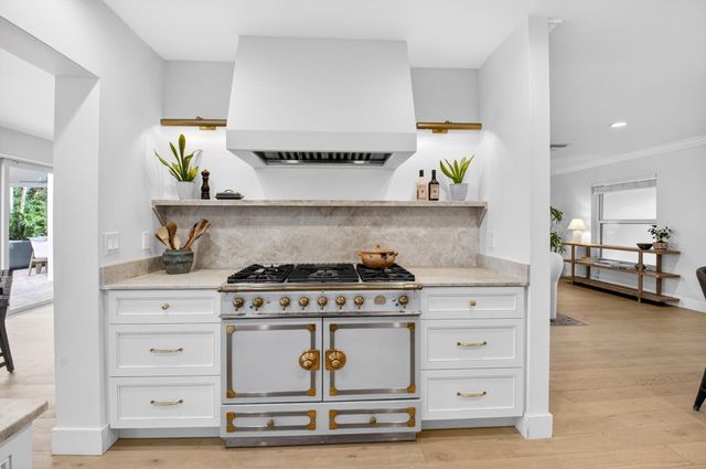 525 Sunset Road, Boynton Beach, FL 33435