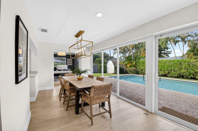 525 Sunset Road, Boynton Beach, FL 33435