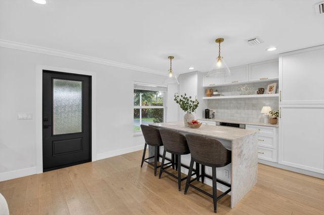 525 Sunset Road, Boynton Beach, FL 33435