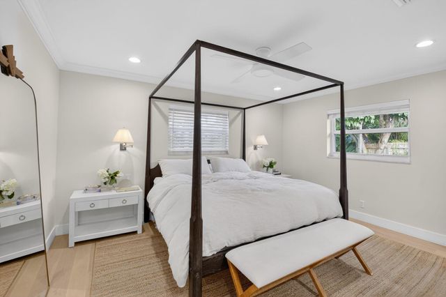 525 Sunset Road, Boynton Beach, FL 33435