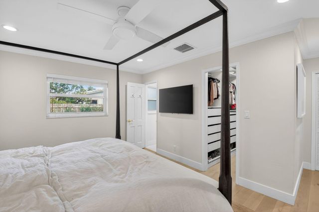 525 Sunset Road, Boynton Beach, FL 33435