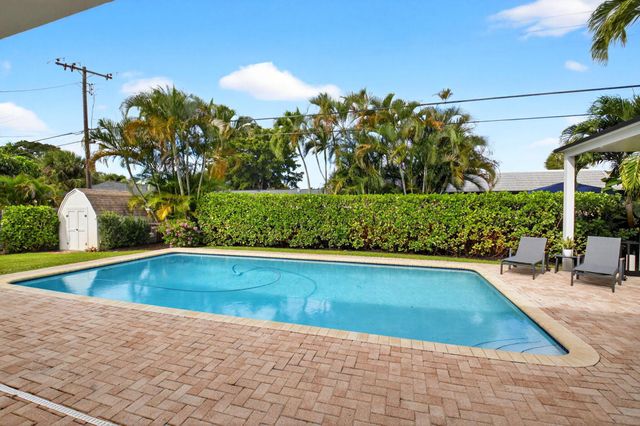 525 Sunset Road, Boynton Beach, FL 33435