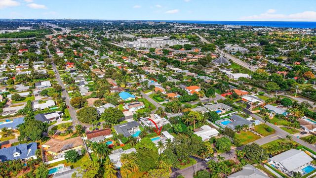 525 Sunset Road, Boynton Beach, FL 33435