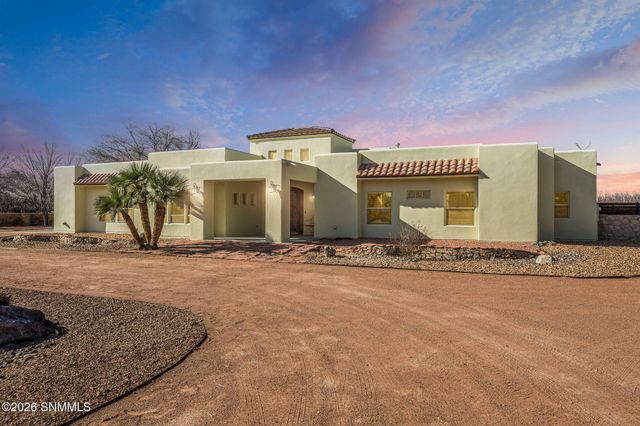 1898 Maverick Trail, Las Cruces, NM 88007