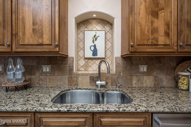 1898 Maverick Trail, Las Cruces, NM 88007