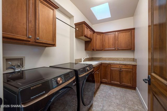 1898 Maverick Trail, Las Cruces, NM 88007