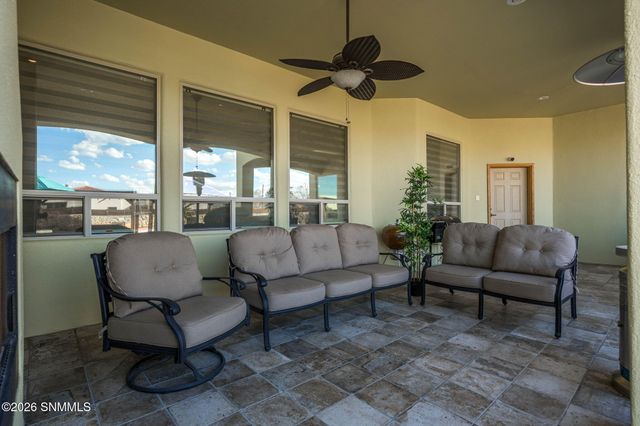 1898 Maverick Trail, Las Cruces, NM 88007