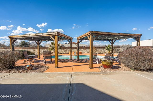 1898 Maverick Trail, Las Cruces, NM 88007