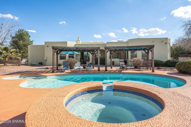 1898 Maverick Trail, Las Cruces, NM 88007