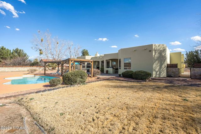 1898 Maverick Trail, Las Cruces, NM 88007