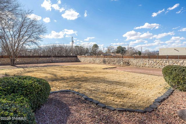 1898 Maverick Trail, Las Cruces, NM 88007