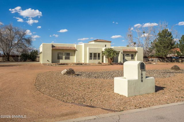 1898 Maverick Trail, Las Cruces, NM 88007