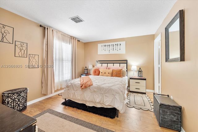 2410 Seminole Palms Dr, Green Acres, FL 33463