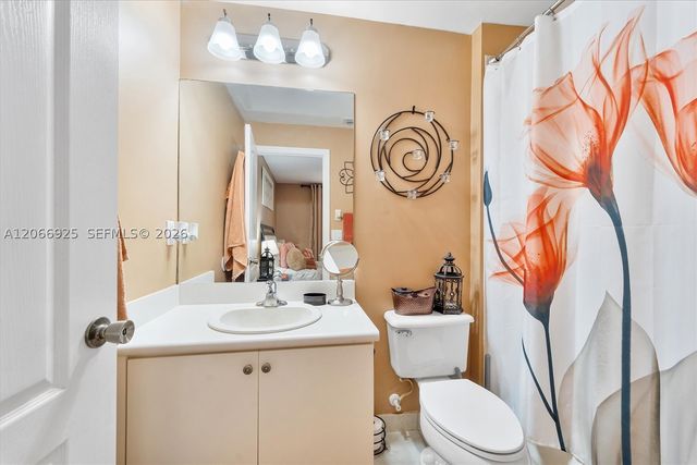 2410 Seminole Palms Dr, Green Acres, FL 33463