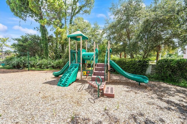 2410 Seminole Palms Dr, Green Acres, FL 33463