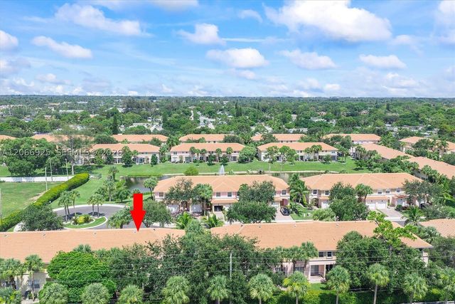 2410 Seminole Palms Dr, Green Acres, FL 33463