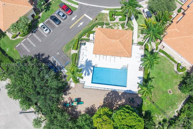 2410 Seminole Palms Dr, Green Acres, FL 33463